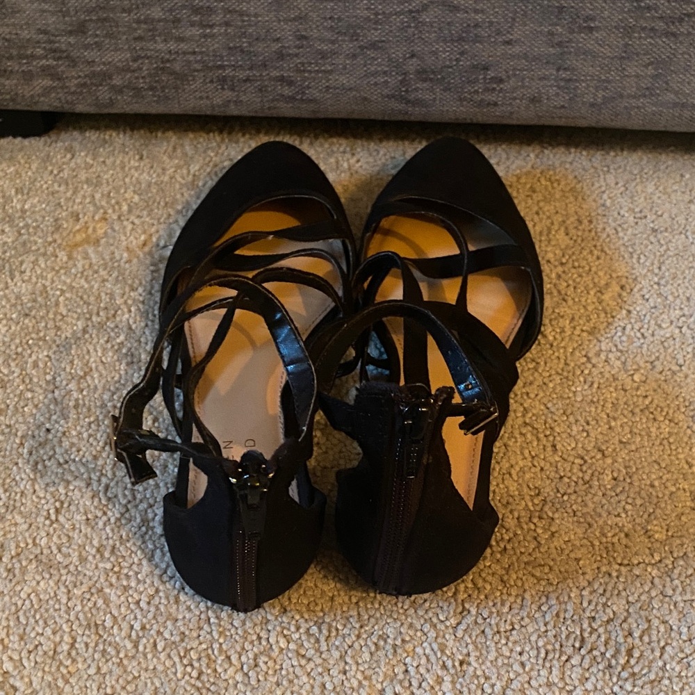 LC Lauren Conrad Black Strappy Heels - Picture 4 of 5